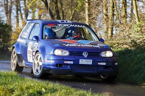 Tim Svanholt og Per Henriksen kom ind som nummer 5 generelt og vandt klassen i deres VW Golf IV Kit Car.
(Foto: www.bjohansson.dk)
